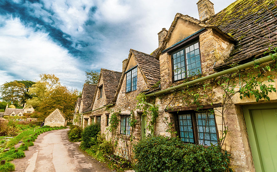 Cotswolds honey-stone village